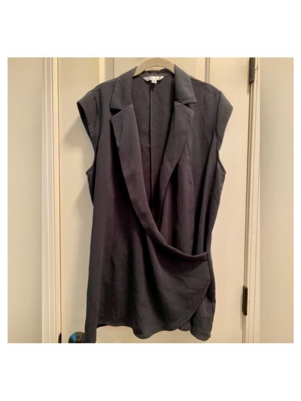 Cabi Origami Black Faux Wrap Sleeveless Tunic Top Size Large - Picture 3 of 8